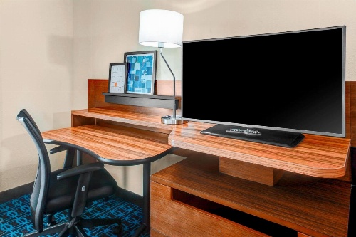 Fairfield Inn & Suites by Marriott Cape Cod Hyannis image 4